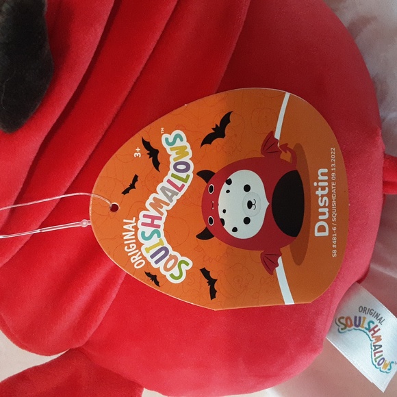 Squishmallows - 8" Dustin with devil hoodie/costume, NWT - Picture 4 of 7